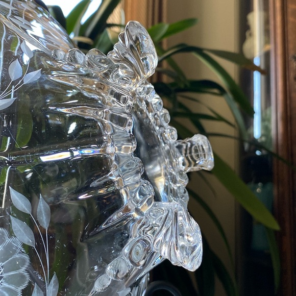 W.J. Hughes Genuine Crystal Radiance Cornflower Etched Three Footed Serving Bowl - Picture 10 of 10